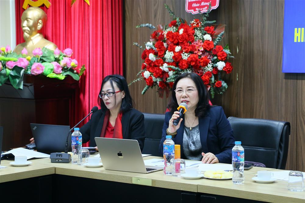 Bà Đỗ Thị Thúy Hương - Phó Chủ tịch, Tổng thư ký VEIA chia sẻ về kế hoạch hành động năm 2026 và xác định 5 nhóm nhiệm vụ chính của Hiệp hội